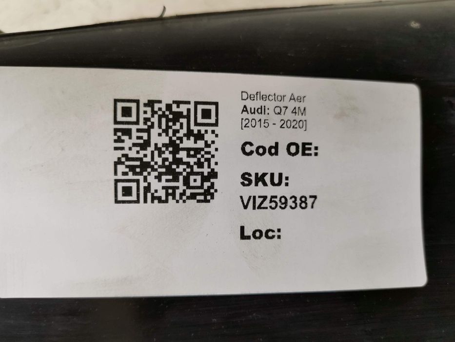 Ауди Q7 / Audi Q7 [ - ] Оригинален Въздушен Дефлектор В Добро Състояни