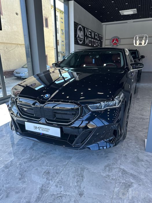 BMW i5 sotiladi!