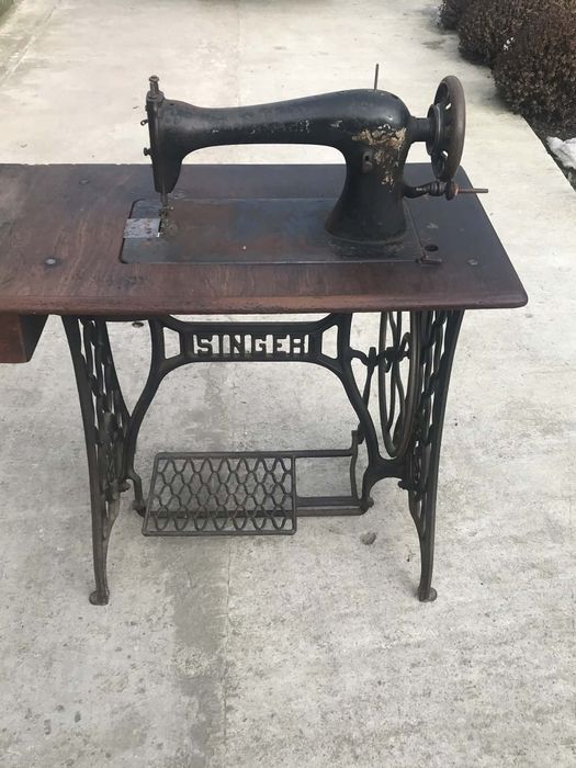 Mașină de cusut Singer