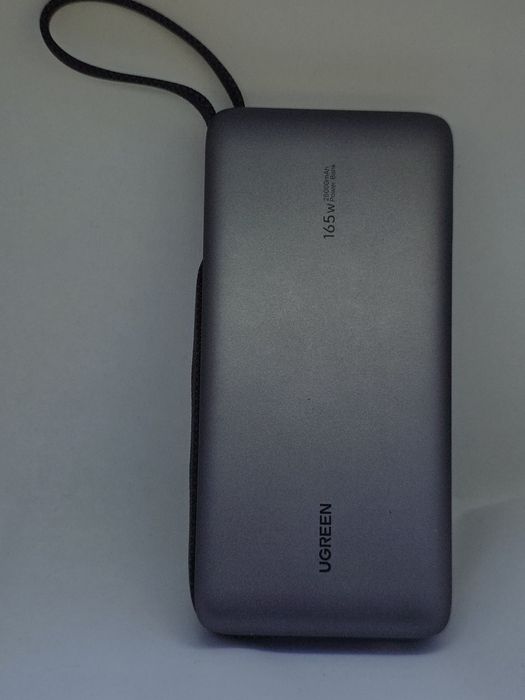 Ugreen Nexode 165W / 25 000 mAh с вграден прибиращ се USB-C кабел