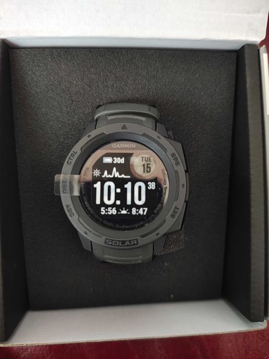 Продавам Часовник GARMIN Solar GPS