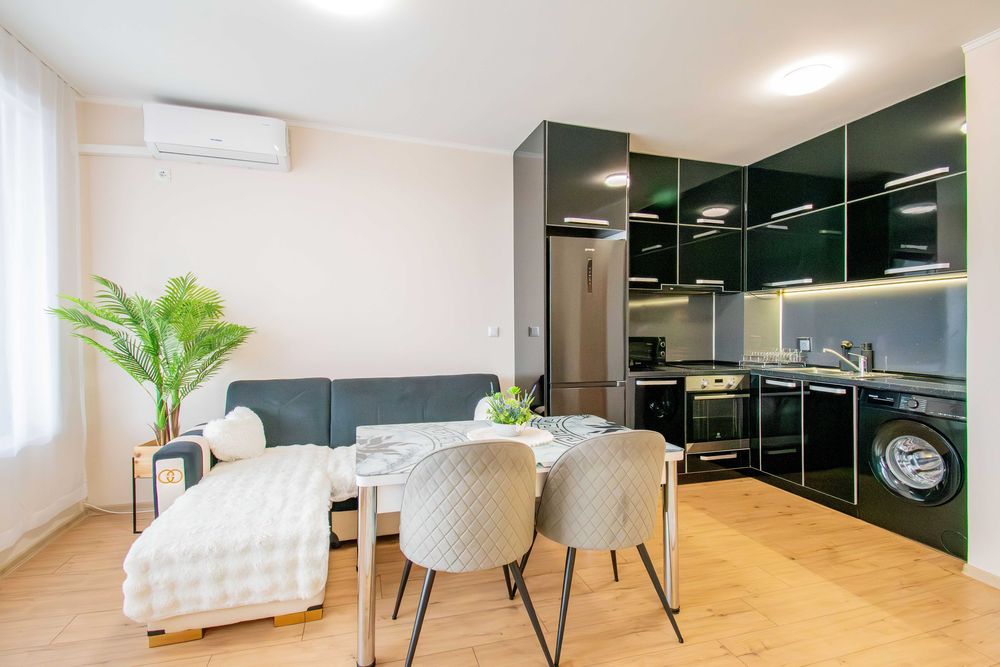 Стилно обзаведен двустаен апартамент в кв. Симеоново