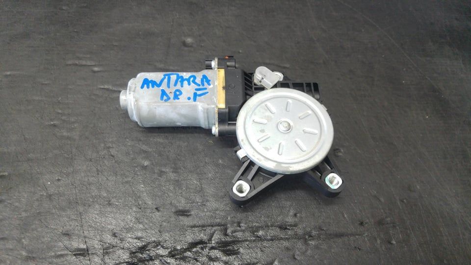 Motoras macara dreapta fata opel antara l07 96672883 a00127870137