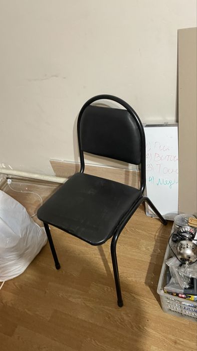 2 стола и 2 стульев