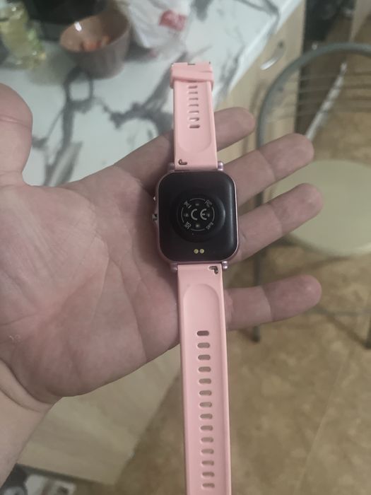 2 smartwach negru si roz