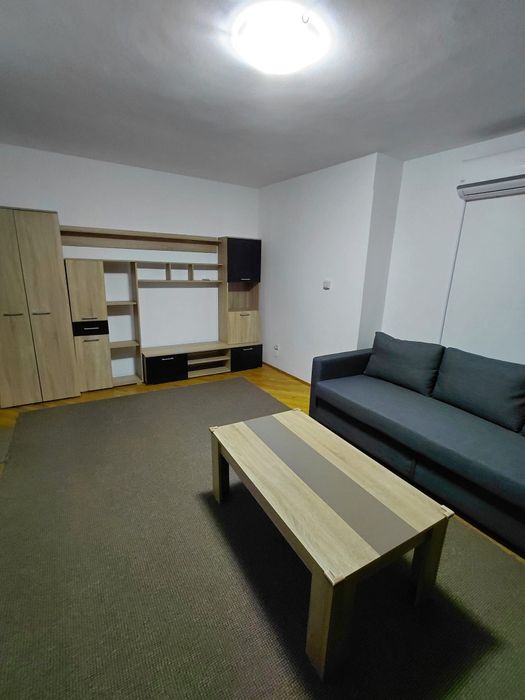 Inchiriez apartament  2 camere