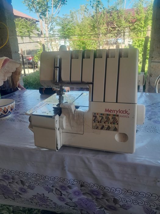 Оверлок жаксы жумыс жасап тур