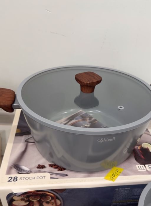 Продается фрвнцускмй бренд набор кастрюли