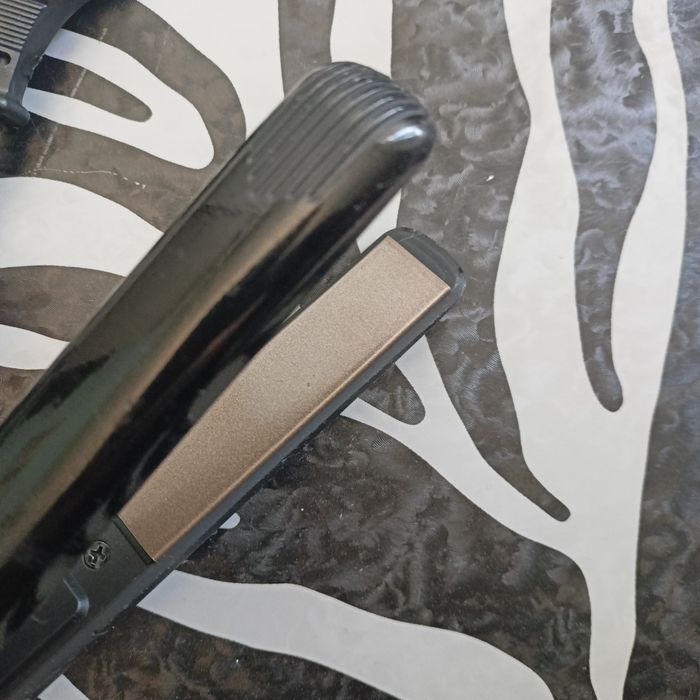 Преса за коса Britney Spears