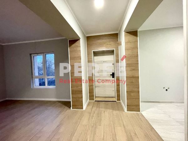 Продава се Тристаен апартамент в Бургас, Център - 107 кв.м за 1300 €/кв.м - Снимка #5