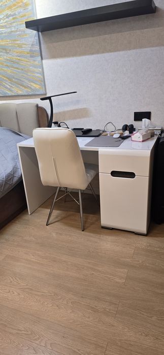 Продам письменный стол Ацтека со стулом