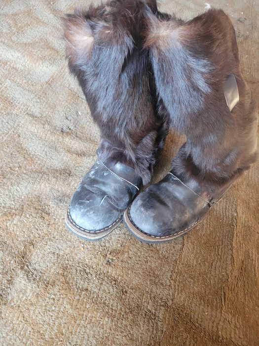 Унты б/у с подарком