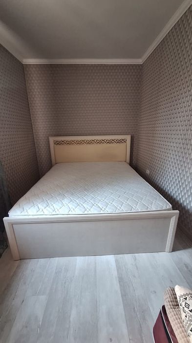 Продам кровать  и шкаф