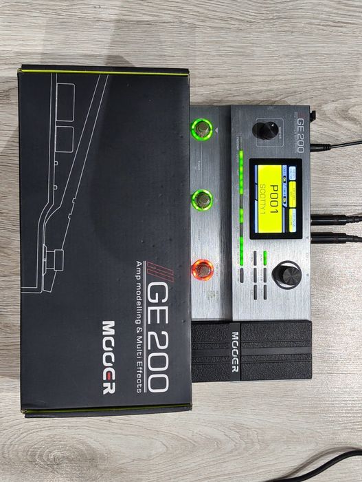 Пълен китарен комплект – поддържан фанатично, в състояние "Mint"