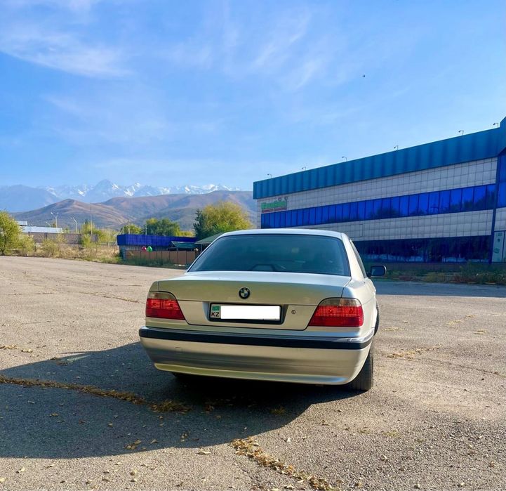 Продам BMW 7 в кузове Е38