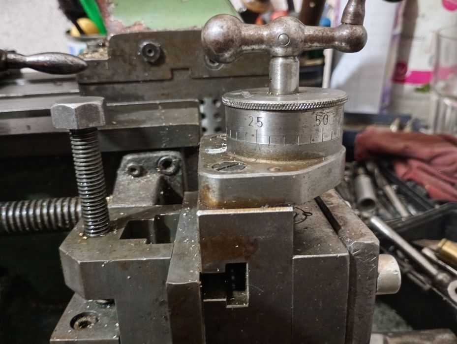 Продавам чешки мини струг ТОС МН-80