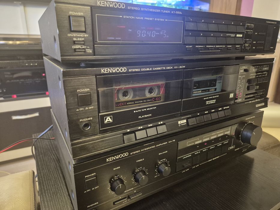 Linie JVC si Kenwood servisata compusa din Deck Dublu TD-W111 + BONUS Tuner FX-333L
