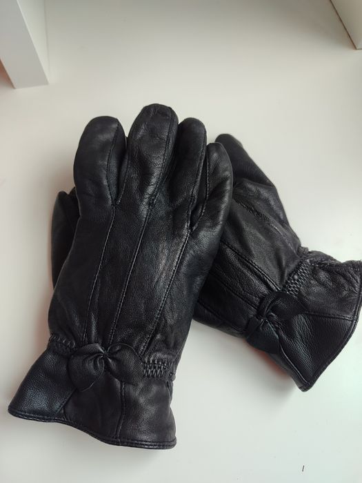 Красиви кожени ръкавици