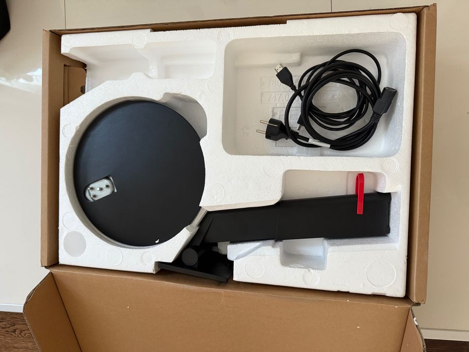 Monitor LED Lenovo ThinkVision T24 i -10