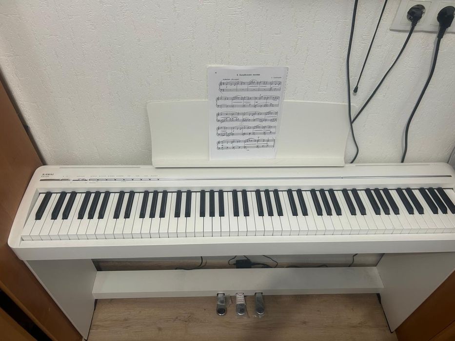 Продаю фортепиано Kawai ES120