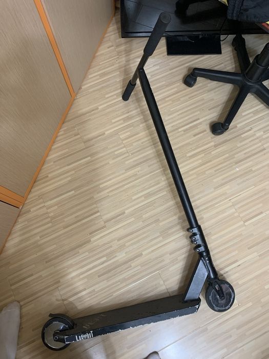 Продам самокат LIMIT