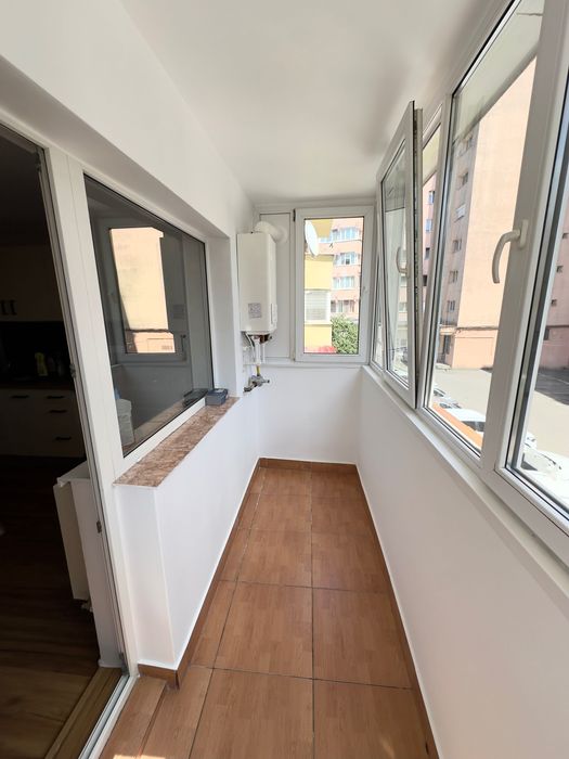 Închiriez apartament 3 camere | Prima închiriere | Renovat complet | Loc Parcare | Zona Big