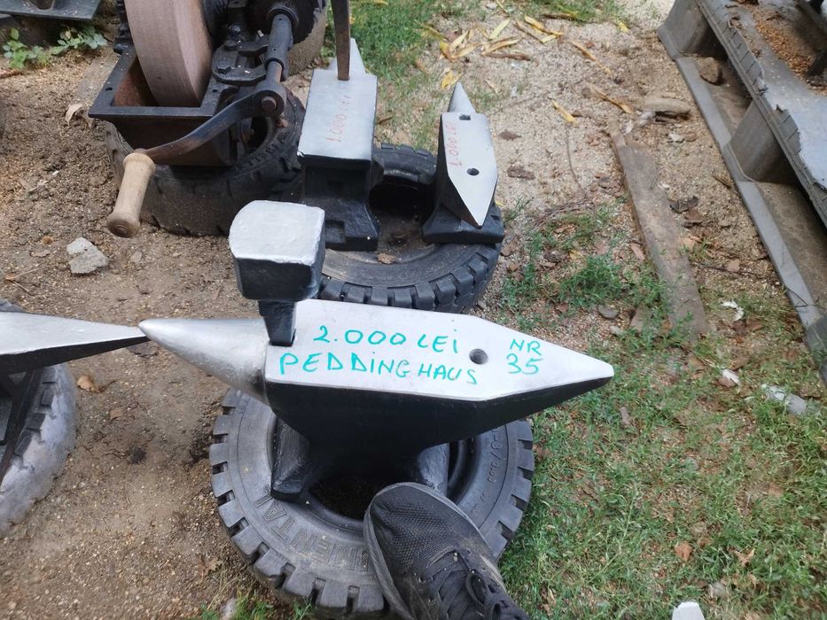 Nicovala expunere atelier muzeu colectie personala