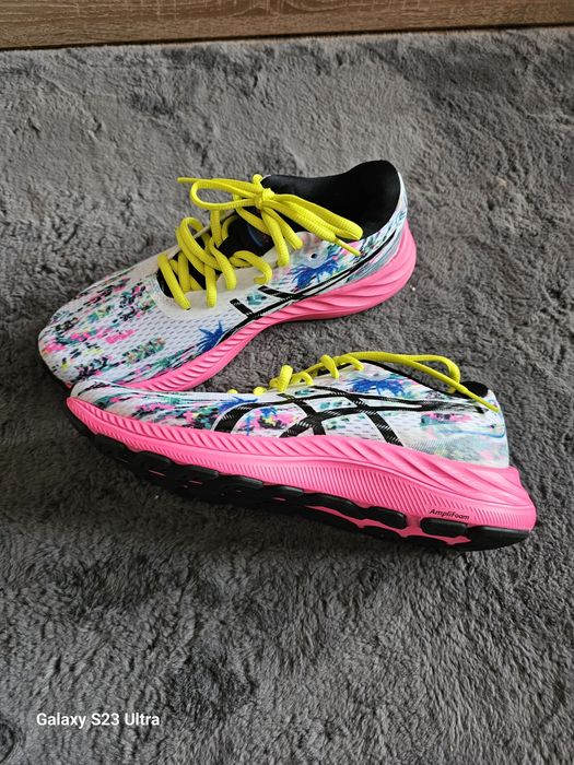 Дамски маратонки Adidas бели синьо и розово