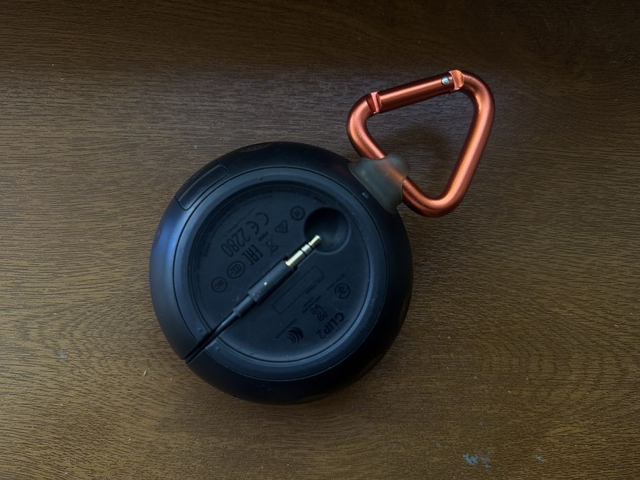 Продам срочно Jbl clip 2