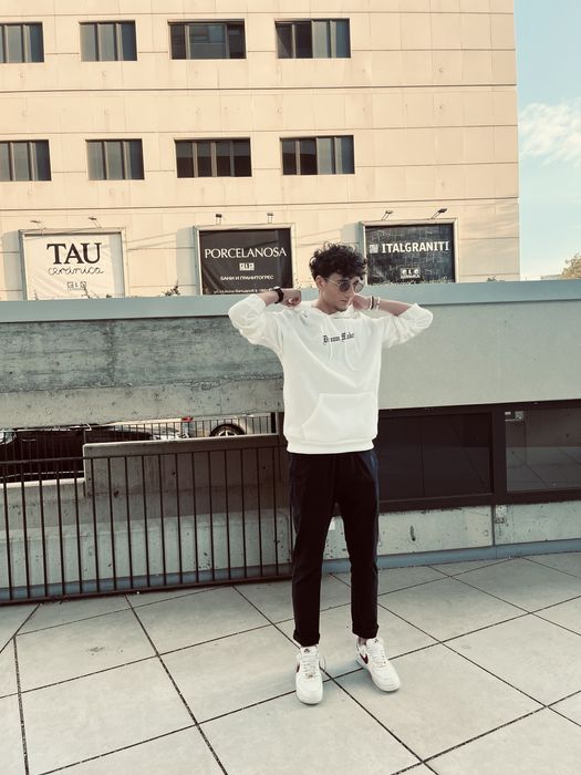 Бели и черни худита/ hoodies / случиери/ jacket / дрехи / clothes