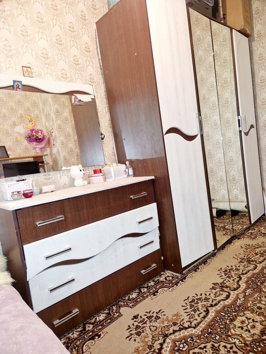 Продам спальный гарнитур