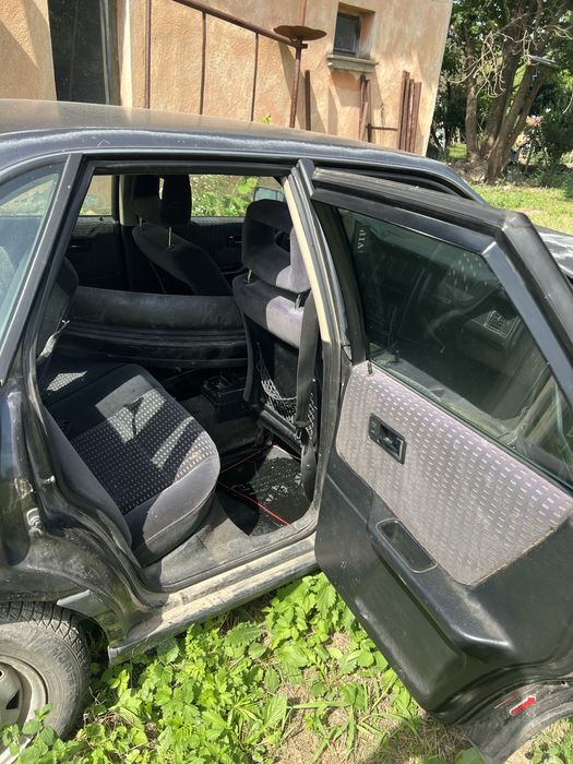 Audi 80 1.8 mono на части