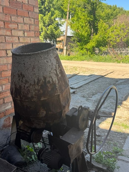 Продам бетономешалку