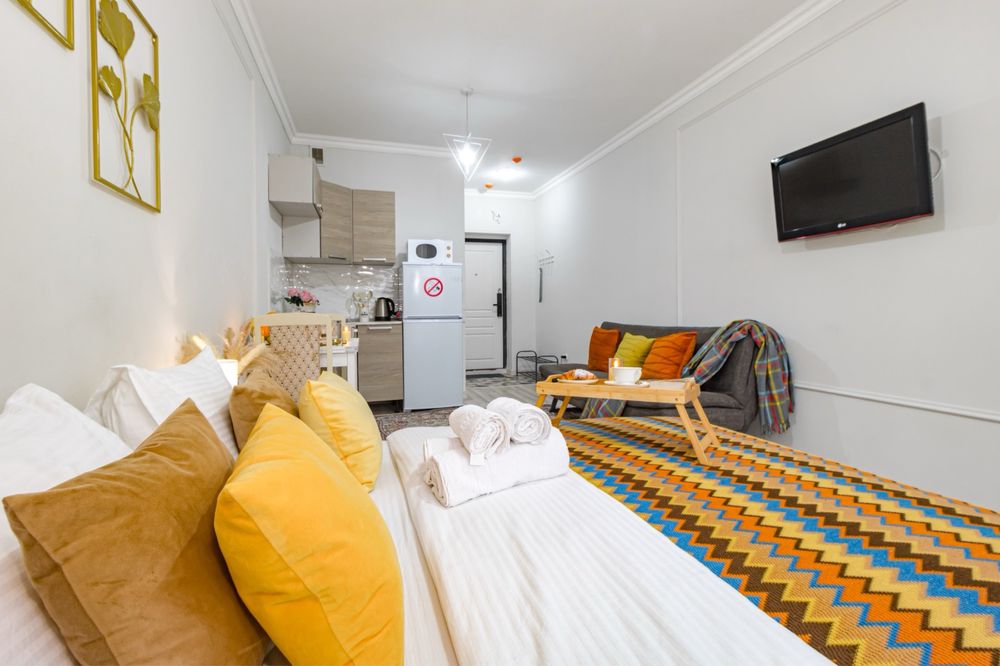 Посуточно студия у Триумфальной Арки