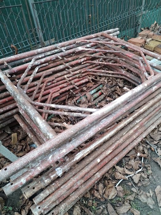 Vând schela in stare excelenta