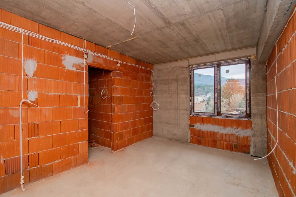 Тристаен апартамент в кв. Княжево