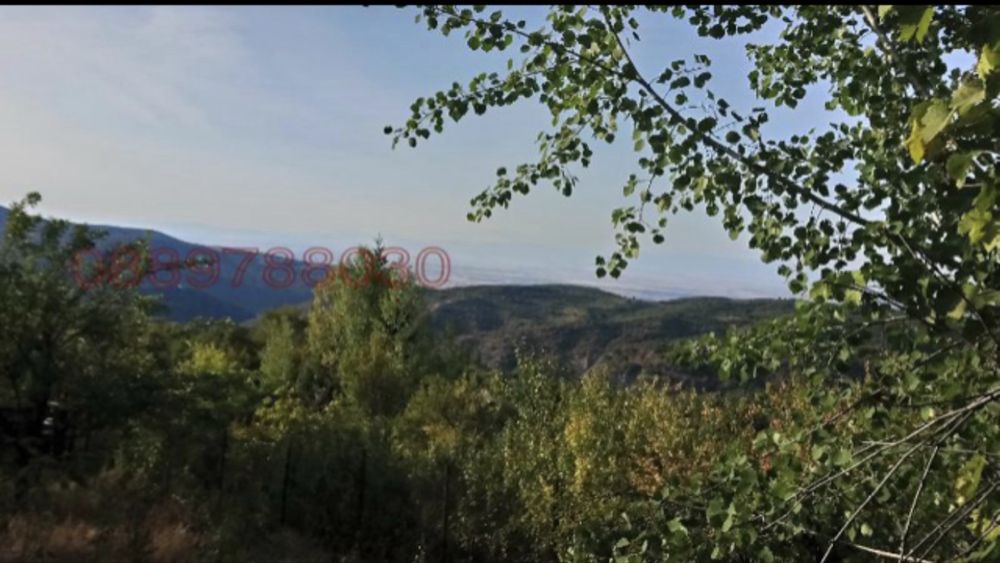 Малка вила с панорамна гледка към Храбриново и Пловдив в село Извор