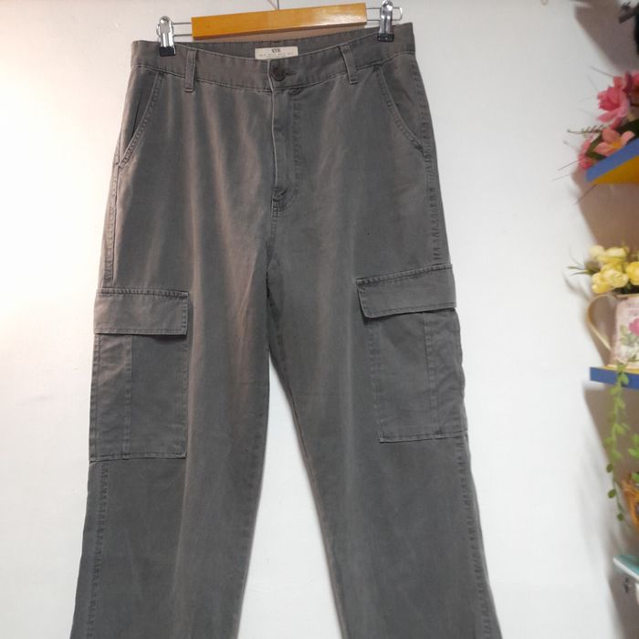 Pantaloni Cargo Gri STR (Stradivarius)  antracit Talie 42  Croială Dr