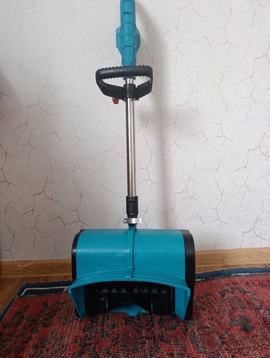 Снегоуборочная машина Asess