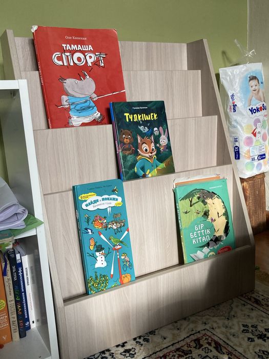 Стеллаж для книг