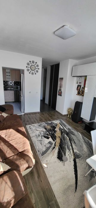 Vand ap 2 camere 48m2 si parcare in Floresti str Gh Doja