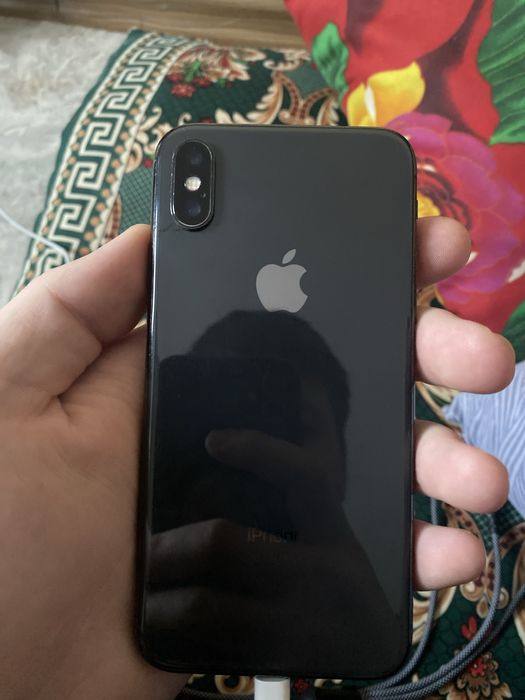 Iphone X 64гб.             .
