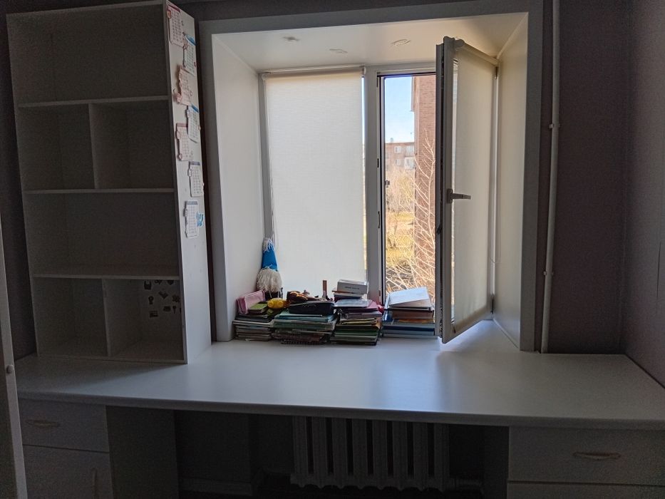 Продам школьный стол