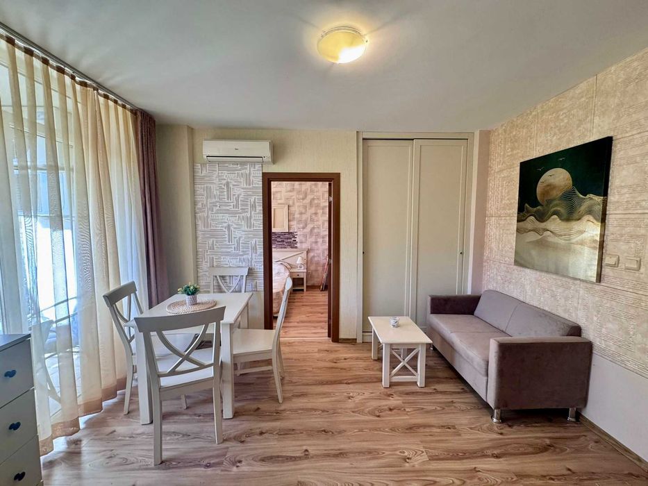 Продава се Двустаен апартамент в к.к. Слънчев бряг - 65 кв.м за 721 €/кв.м - Снимка #1