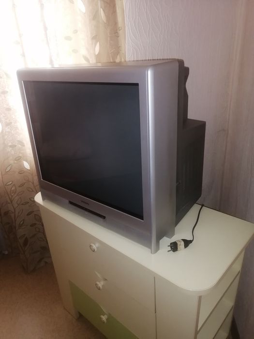 Цветной телевизор