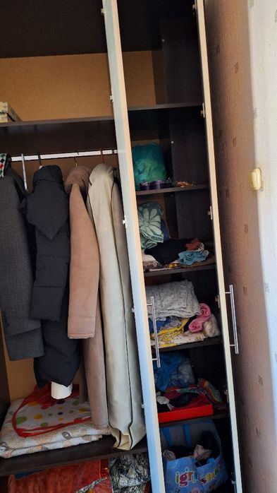 Шкаф плательный 50 000