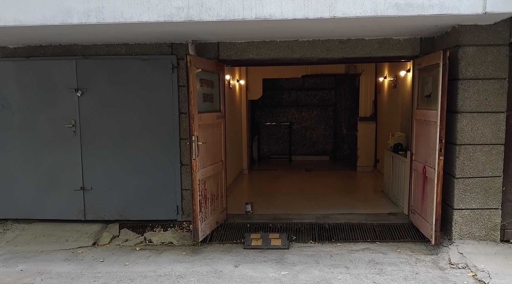 Дава се под наем Гараж / Паркомясто в София, Гео Милев - 20 кв.м за 250 € - Снимка #1