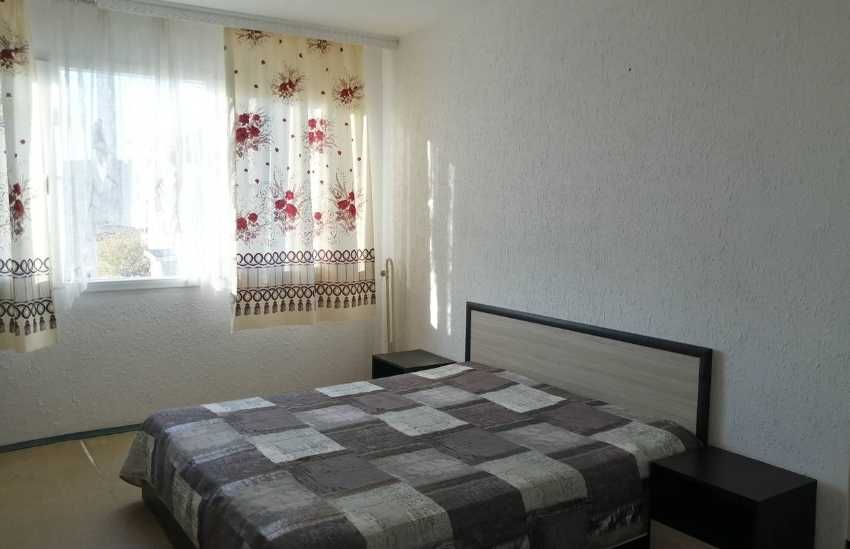 Дава се под наем Двустаен апартамент в Бургас, Меден рудник - зона А - 65 кв.м за 150 € - Снимка #3