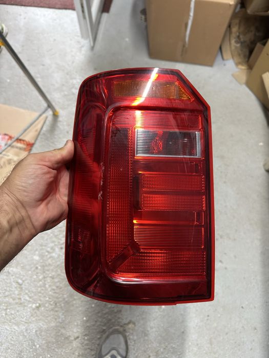 Stop stânga vw caddy.2k.cod:2k1945095.N.