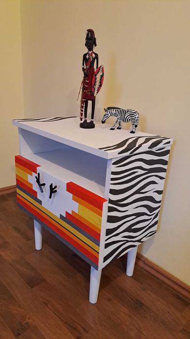 Бутиково нощно шкафче /акцент в дома